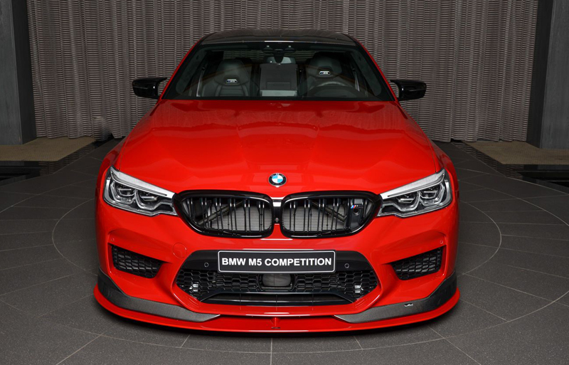 BMWアブダビが「世界初」BMW M5コンペティションのカスタム公開。ローダウンにフルエアロの王道