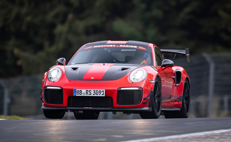 ニュルでは一番でなくては我慢ならない？ポルシェがチューンした911GT2RSMRでニュル最速を更新する