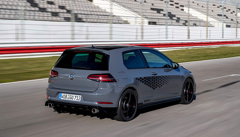 VWがゴルフGTI最強モデル「TCR」の詳細画像を公開。専用エアロ、そしてクーリングやブレーキも強化され専用ボディカラーも