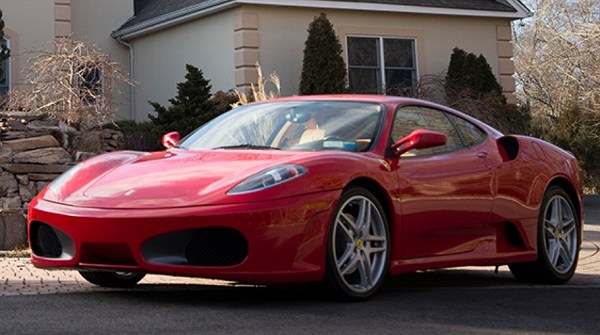 ドナルド・トランプ大統領が所有するフェラーリ「F430」がオークションに出展。予想落札価格は高めの4,000万円