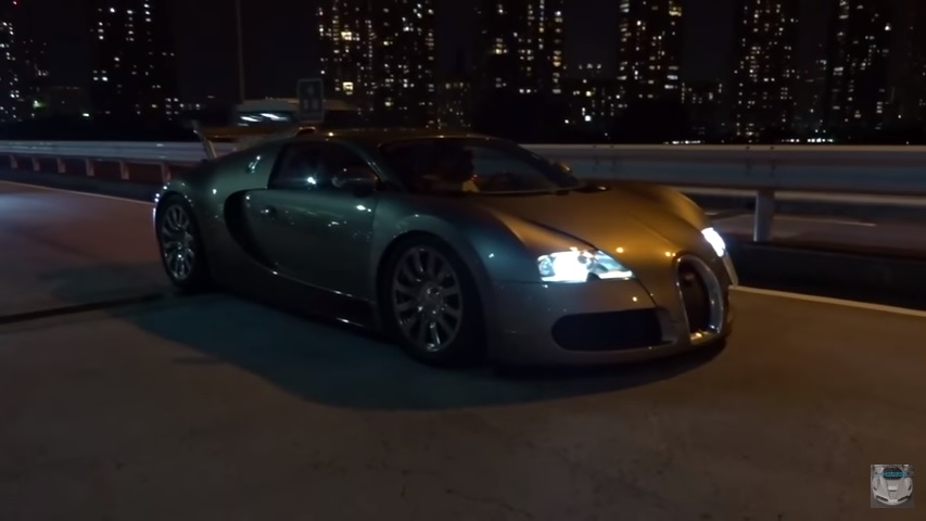 やはり関東恐るべし。夜の辰巳PAにてブガッティやランボルギーニが平然と立ち並ぶ【動画有】