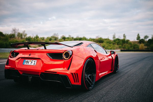 Novitecがフェラーリ「488GTB」をカスタムした「488 N-Largo」を公開。一変して攻撃的に