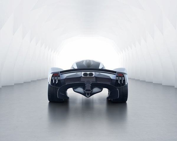 遂に動き出す。アストンマーティンが2020年までにハイブリッドモデルやV6ターボ等のミドエンジンを導入予定