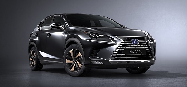 いよいよ本日はレクサス・新型「NX」の発売日。週末は各ディーラにて展示車や試乗車の準備も？