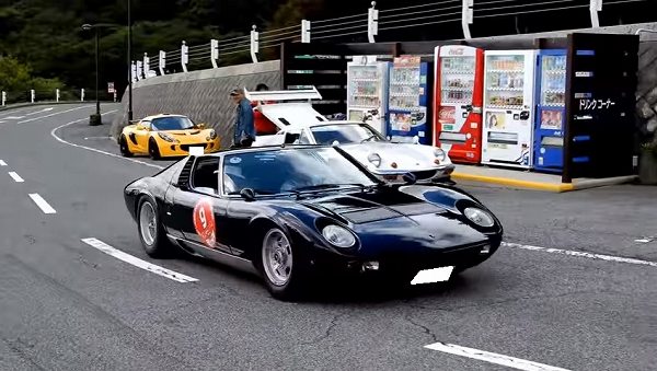 これは行きたかった。芦有(ろゆう)ドライブウェイにてランボルギーニ「ミウラ／イオタ／カウンタック」等の旧車が登場した模様【動画有】