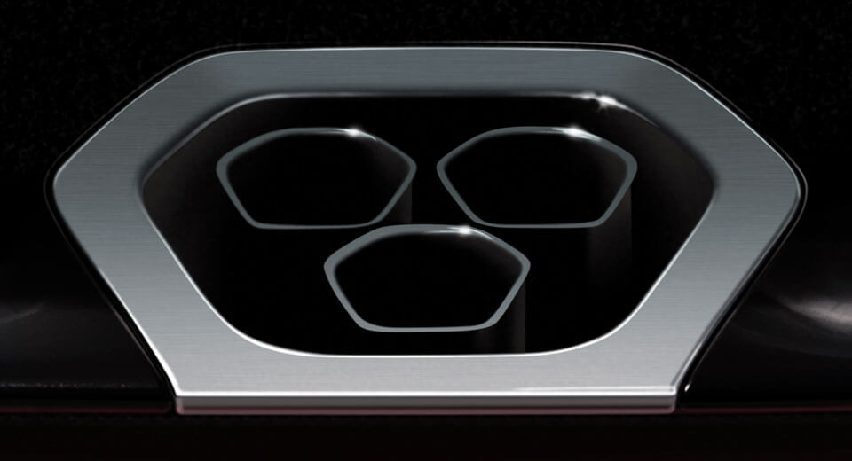 マクラーレンの新たなアルティメットモデルのティーザー画像が公開に。マフラは過激なセンター三本出し