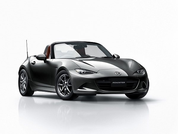 マツダが2018年モデル「ロードスター／MX-5 Miata」を発表。ダークレッドのファブリックルーフをラインナップ
