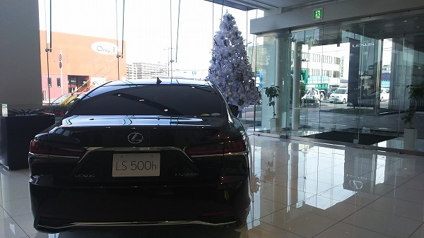 ちょっと独り言。友人が契約のレクサス「RX450h F SPORT」納車式に参加予定【動画有】
