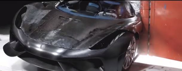 約3億円のケーニグセグ「レゲーラ」がボッコボコにされるクラッシュテスト動画が公開に【動画有】
