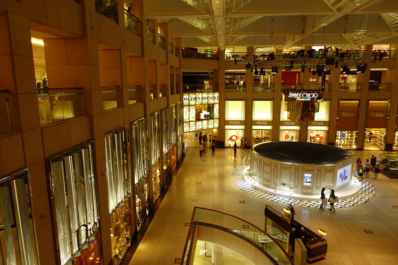 なぜ日本の高級車からは高級さが感じられないのか？を考える