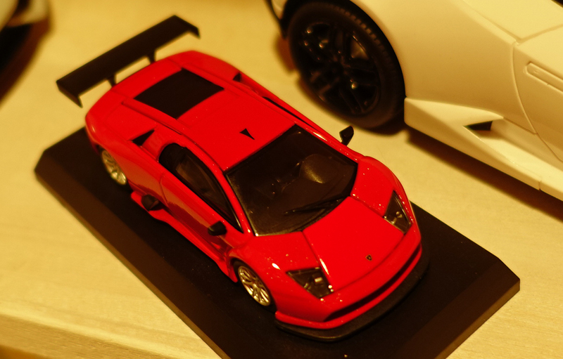 京商ランボルギーニ・ミニカーコレクション「ランボルギーニ・ムルシエラゴR-GT」