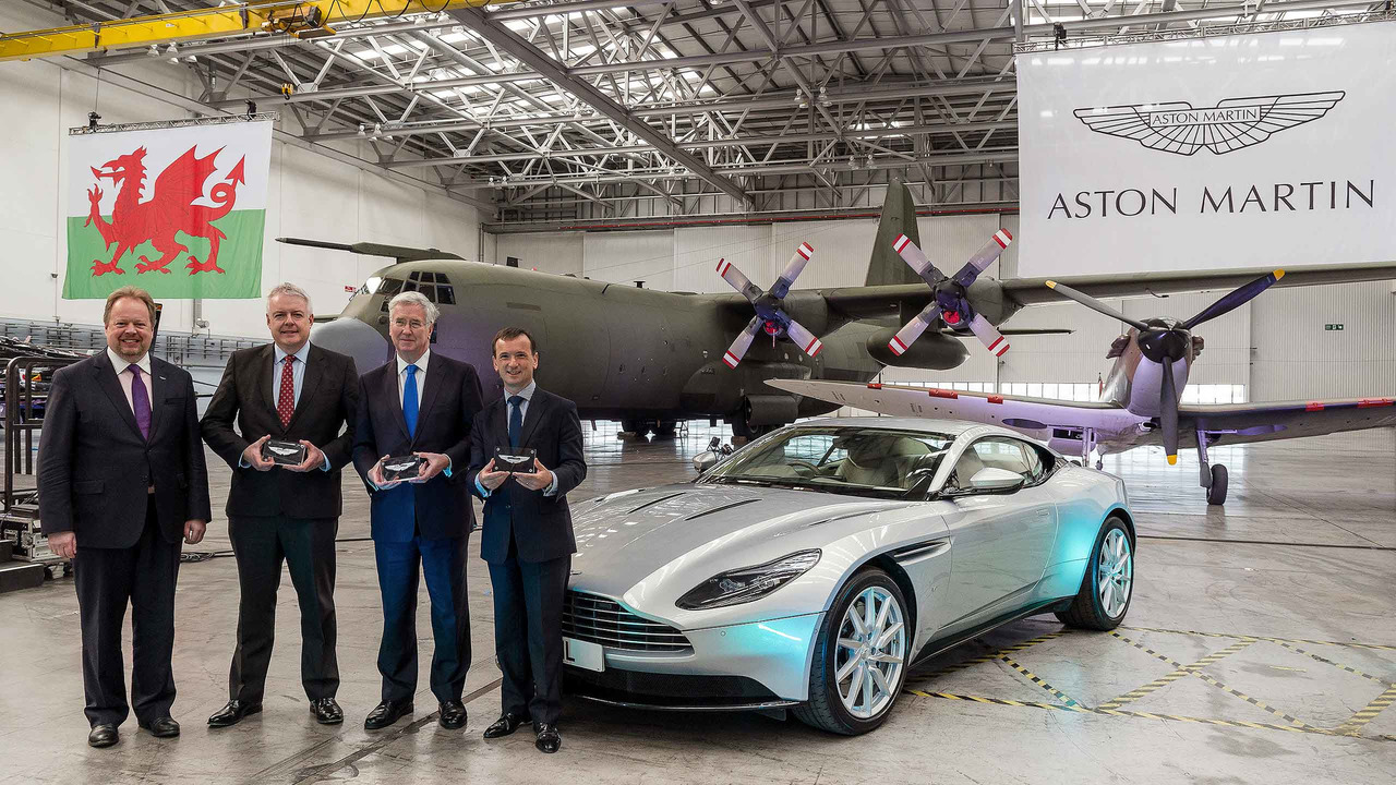 アストンマーティンが新型SUV「DBX」生産工場を公開。旧英国防省基地を譲り受け