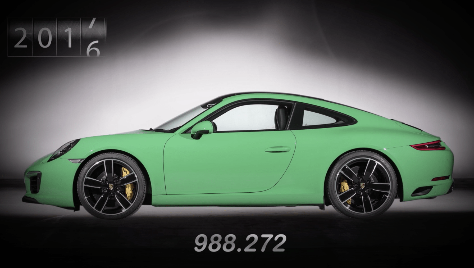 ポルシェが各世代ごとの生産台数、デザインの変遷を動画で公開。やっぱり996は売れていた