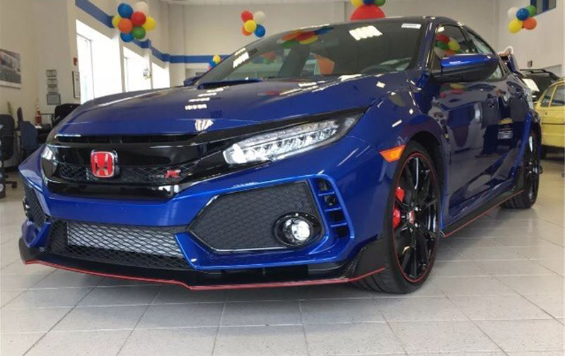 北米で新型シビック・タイプRが900万で販売される。なお第一号車は競売にて2300万円