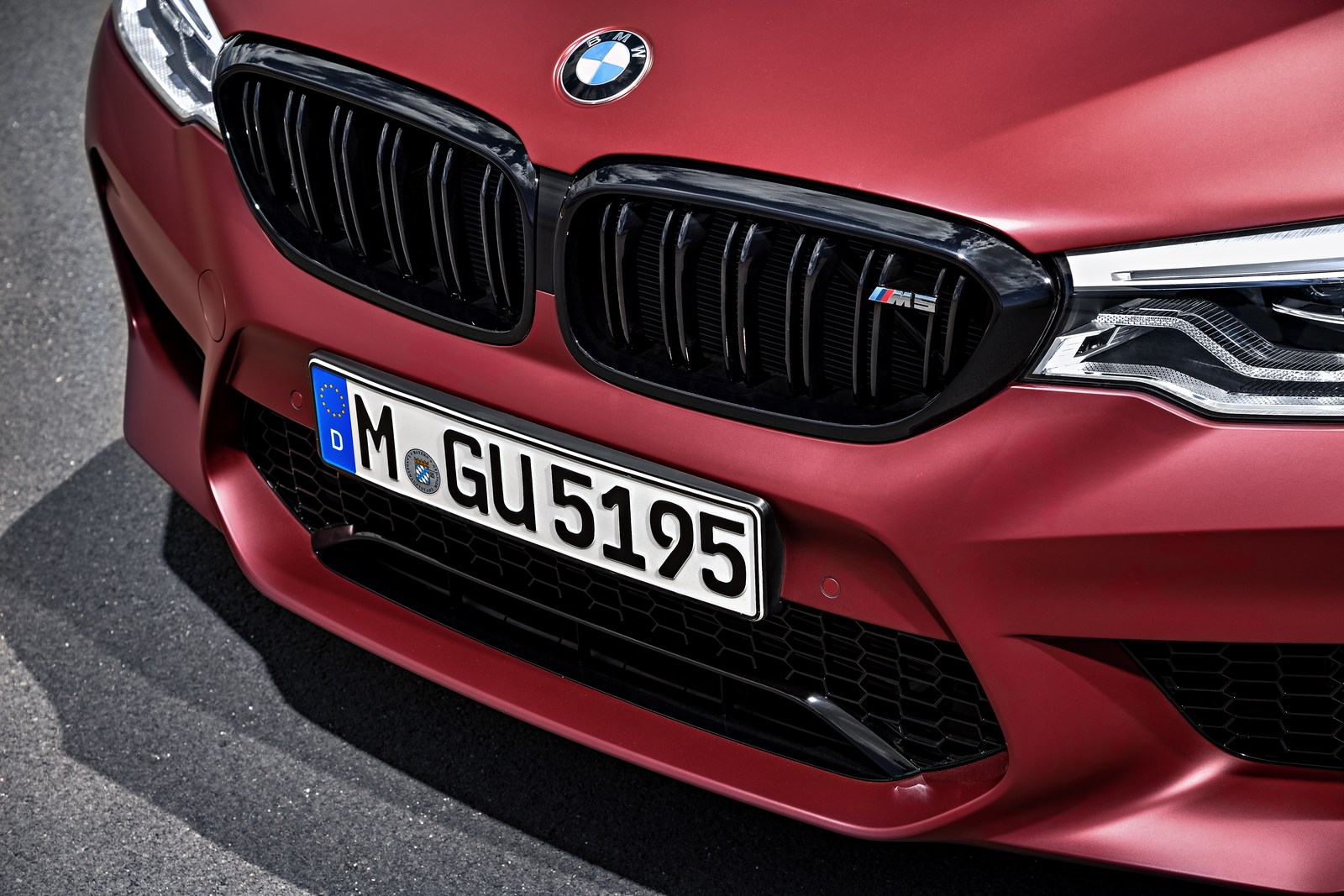 新型BMW M5発表。4WD+600馬力、しかも軽量化。0-100キロ加速はポルシェ911GT3と同じタイム