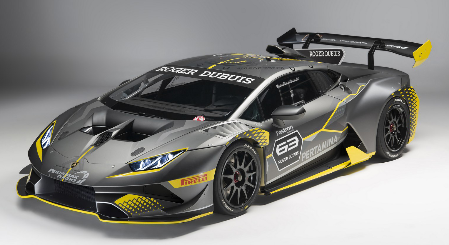ランボルギーニ「レースカーと市販車は乗り入れすべき」。モータースポーツ活動強化と市販車への反映を示唆