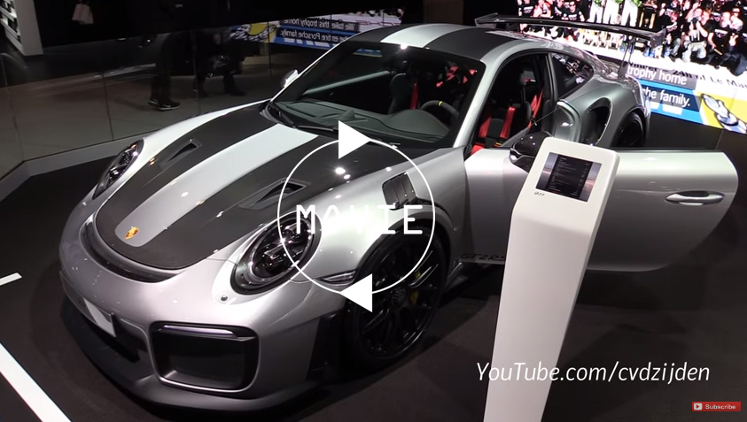 ポルシェ911GT2RSの展示＆走行。おそらく実車を見ることは叶わないので動画にて