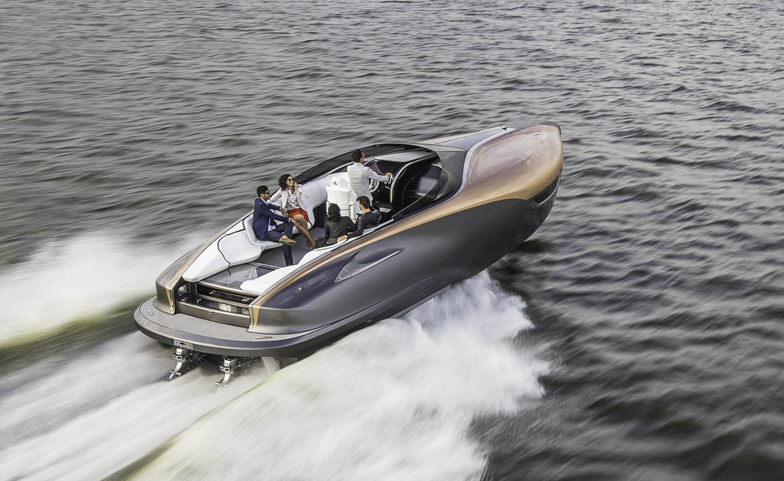 レクサスが5リッターV8エンジン搭載の「スポーツヨット」を実現？豪華クルーザーを発売予定と公表