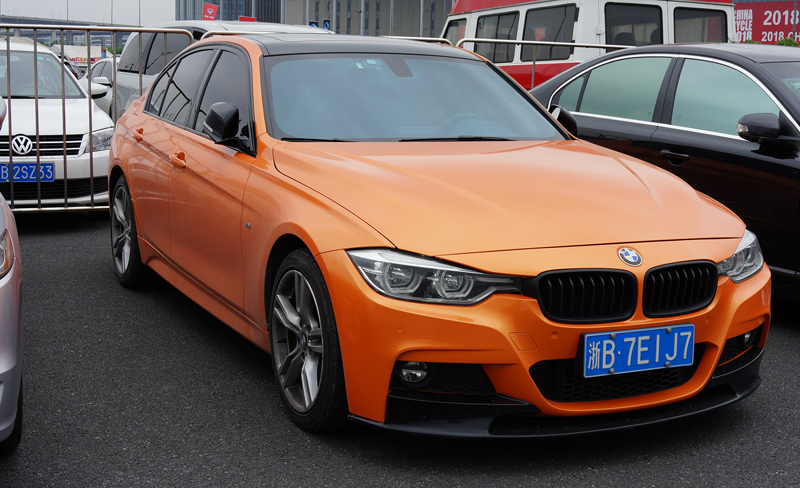 中国を走る車にはどんなものが？漢字エンブレムをつけたBMWなどを見てみよう