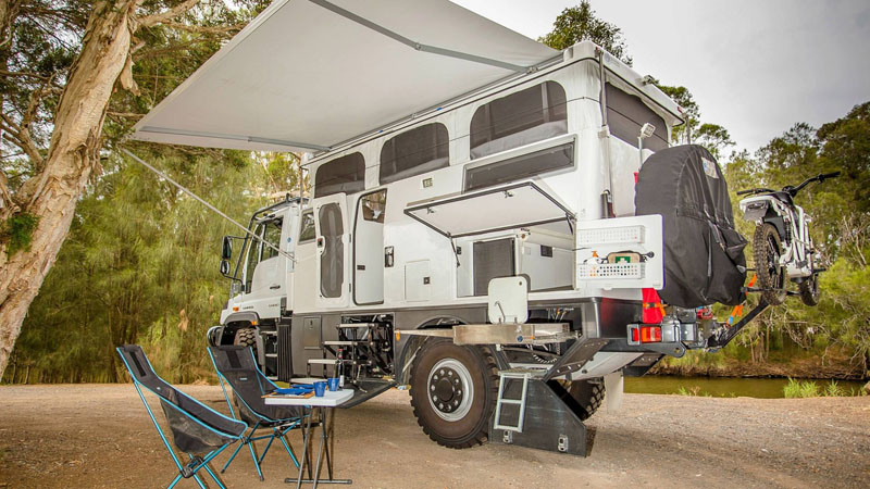 メルセデス・ベンツ・ウニモグのキャンピングカー登場。これなら文明崩壊後も生き残れそう
