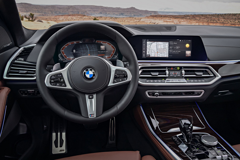 新型BMW3シリーズの内装が先行公開！お約束の巨大ディスプレイにアンビエント照明