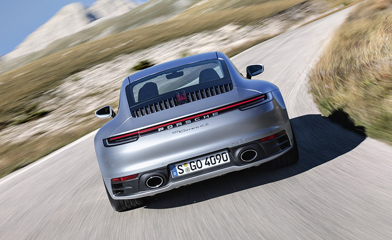 新型ポルシェ911カレラ（992）発表！911カレラSの加速性能はランボルギーニやマクラーレンの領域へ