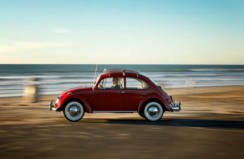 1966年に新車で購入して以来、毎日乗られてきたビートルがVWによって無料でレストアされることに