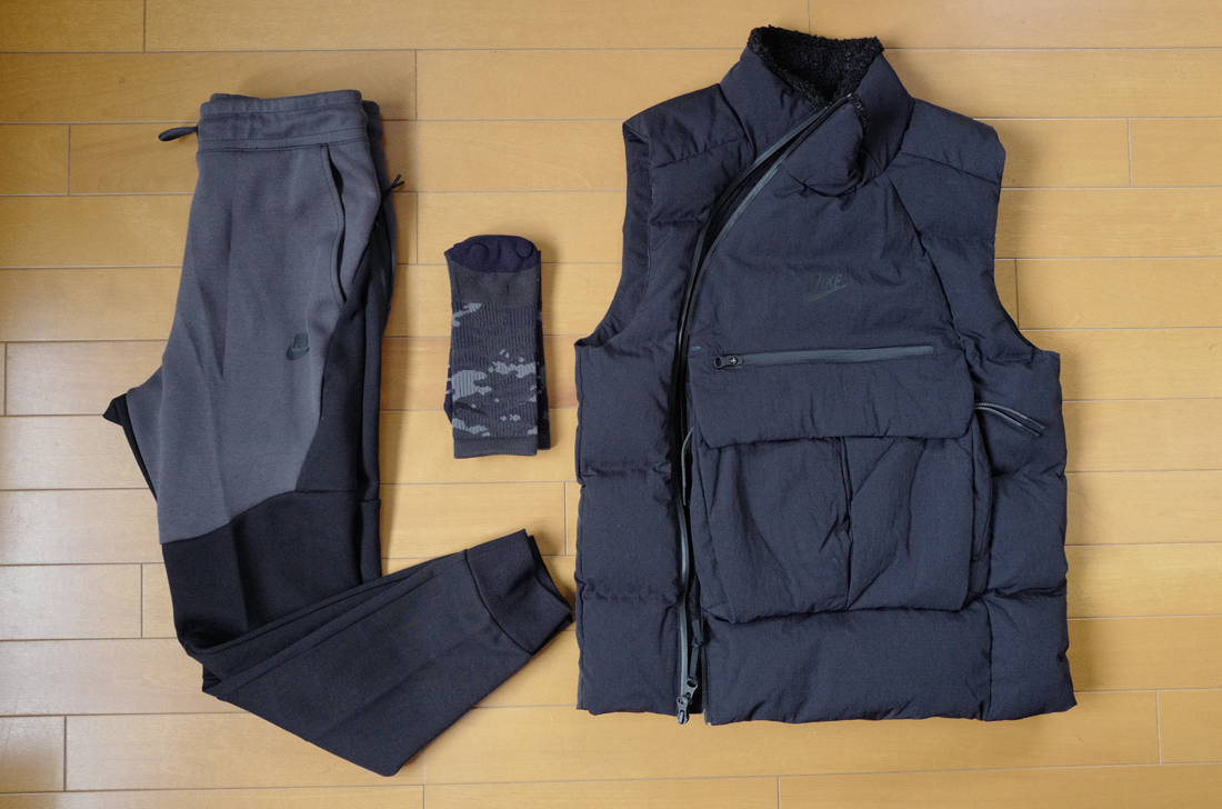 こんなものを買った。ナイキのテックパックダウンベスト、テックフリース ジョガー