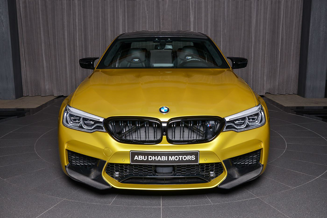 明るいカラーの大型セダンは魅力！BMWアブダビがイエローのカスタムM5を公開