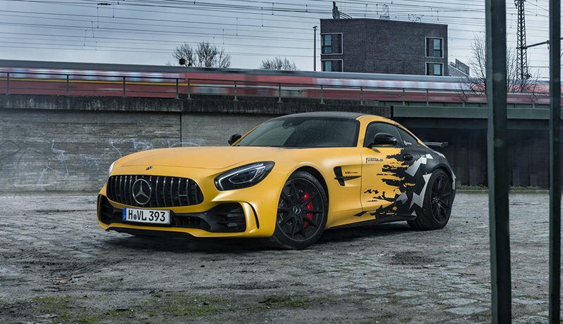ドイツのチューナーがメルセデスAMG GT Rをカスタムし＋65馬力の650馬力に。ボディカラーは「前後色違い」の個性的なルックスへ