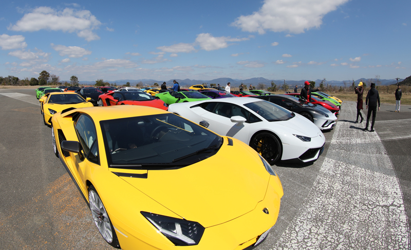 【動画】ランボルギーニのツーリングに参加してきた！ツーリングに雰囲気や参加したクルマはこんな感じ