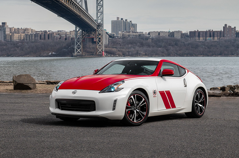 日産フェアレディZは50周年！370Z 50thアニバーサリーエディションはZのレースにおけるヘリテージを表現した特別限定モデル