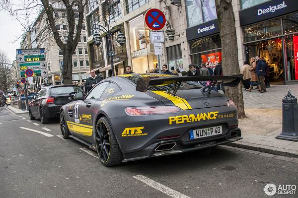 拘りが強い。GT3レースデザインのメルセデスベンツAMG「GTS」が目撃される