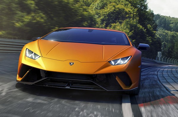 ランボルギーニ「ウラカン・ペルフォルマンテ」が公開。「アヴェンタドールS」のデザイン踏襲？【動画有】