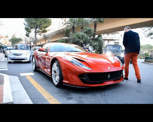 モナコにて納車されたフェラーリ「812スーパーファスト」。納車や走行中の動画が公開に【動画有】