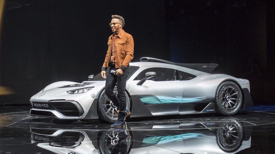 ルイス・ハミルトン氏、メルセデスベンツAMG「プロジェクト・ワン」を購入していた模様【動画有】