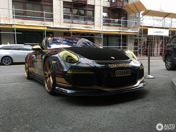 こいつぁスゲェや。ポルシェ「911GT3」を「911RSR」風にカスタムする猛者が登場