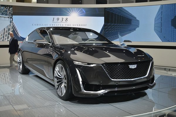 シカゴMSにて、キャデラック「エスカーラ・コンセプト」が登場。フロントは若干マツダ寄り？