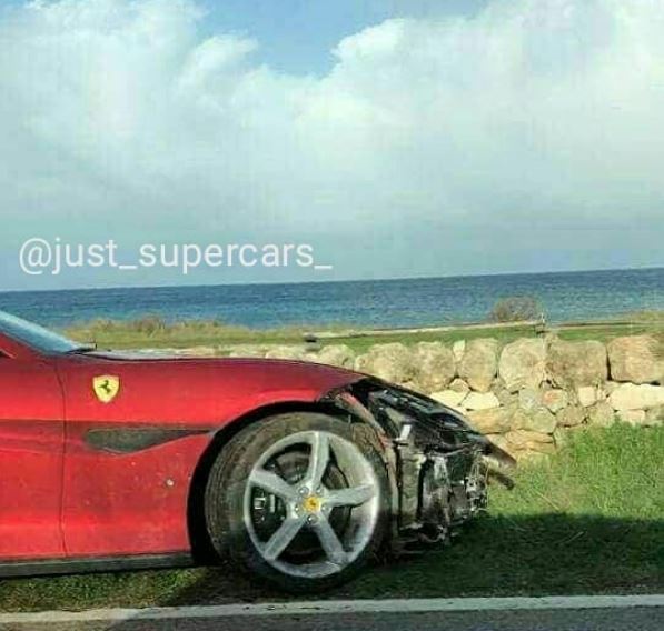 早過ぎる第一号車。イタリアにて、フェラーリ「ポルトフィーノ」の試乗車がクラッシュ