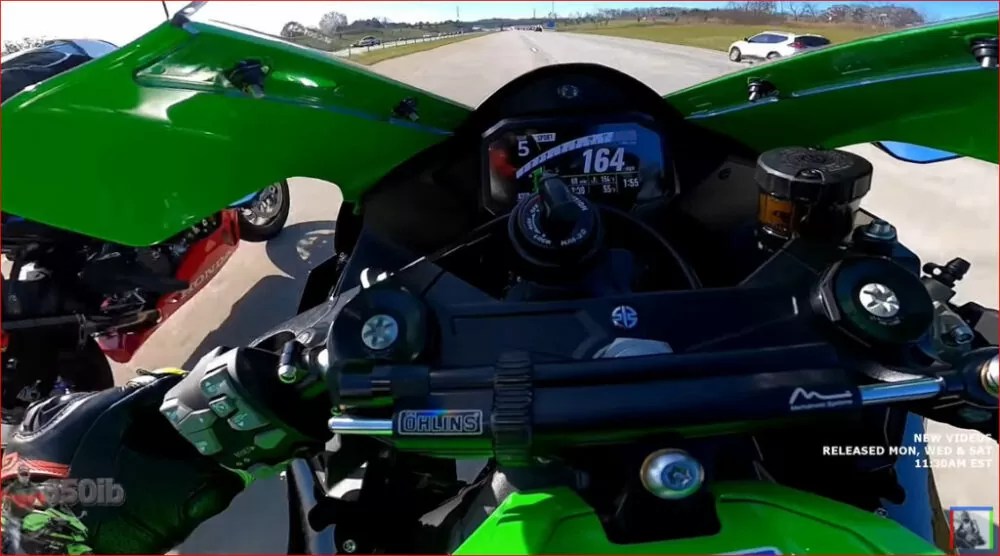 新ZX-10R vs CBR1000RR-R!