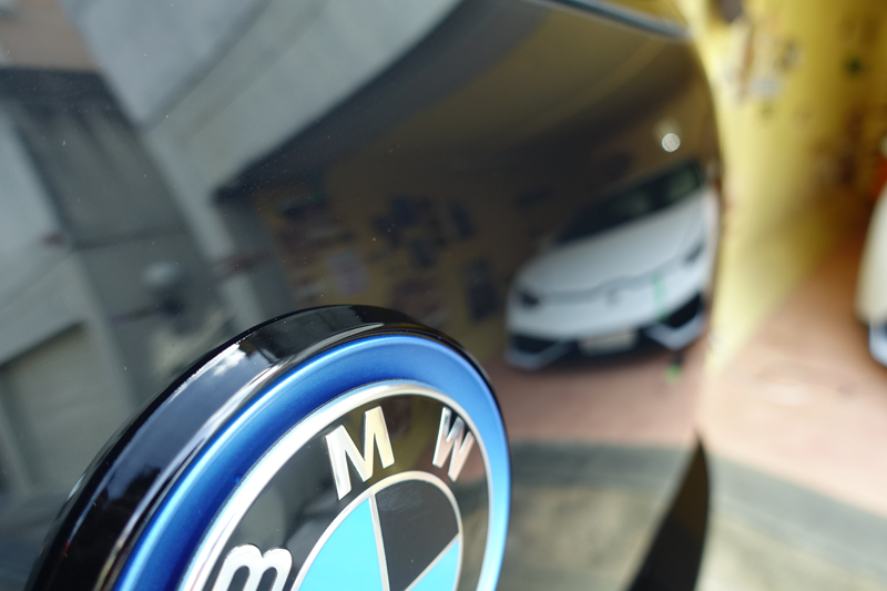 BMW i3洗車。季節（気温）によって変わる、樹脂パネル凹みの謎
