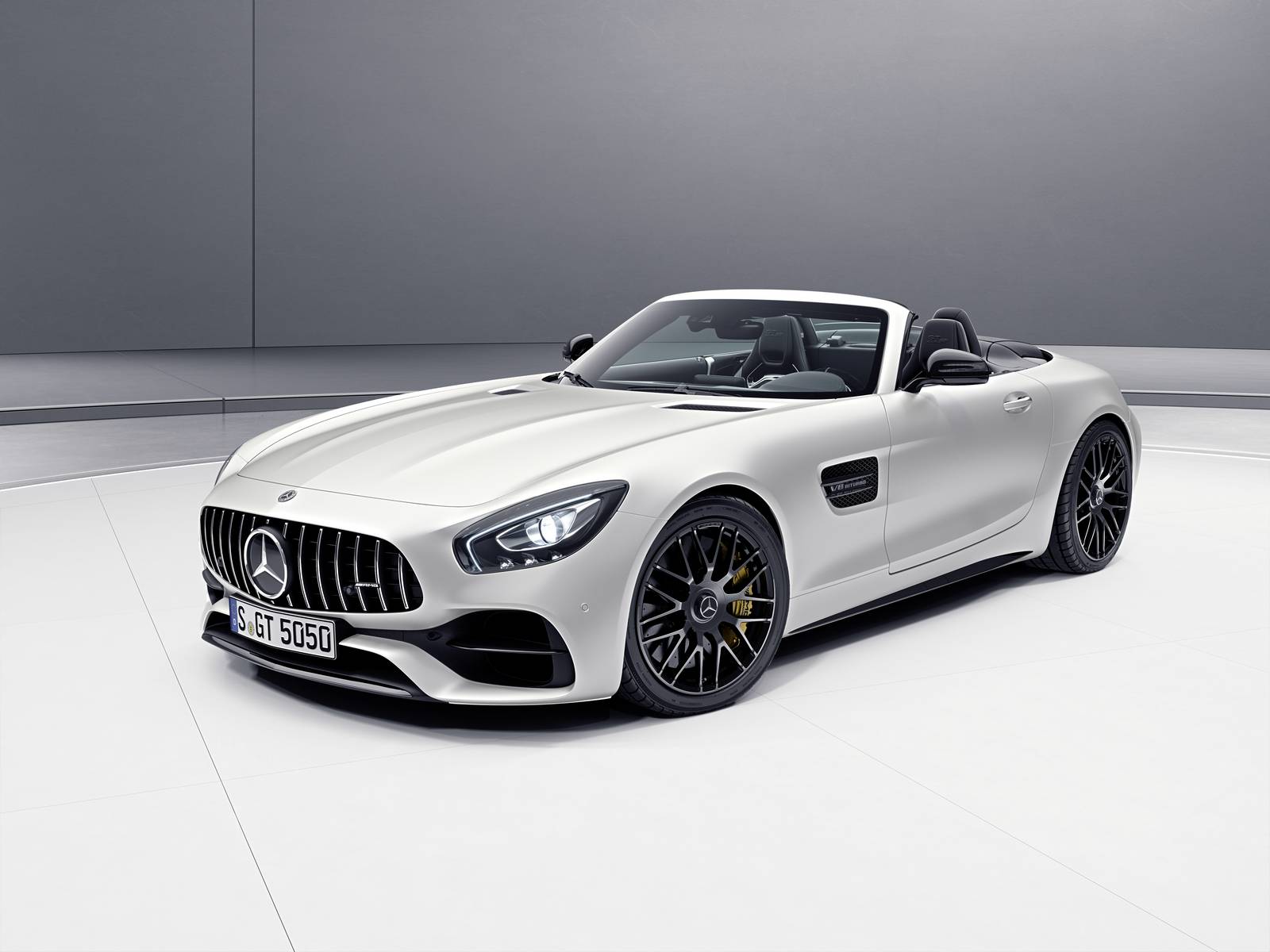 AMGが50周年記念モデルを3種発表。GT Cロードスター、C43、C63カブリオレ