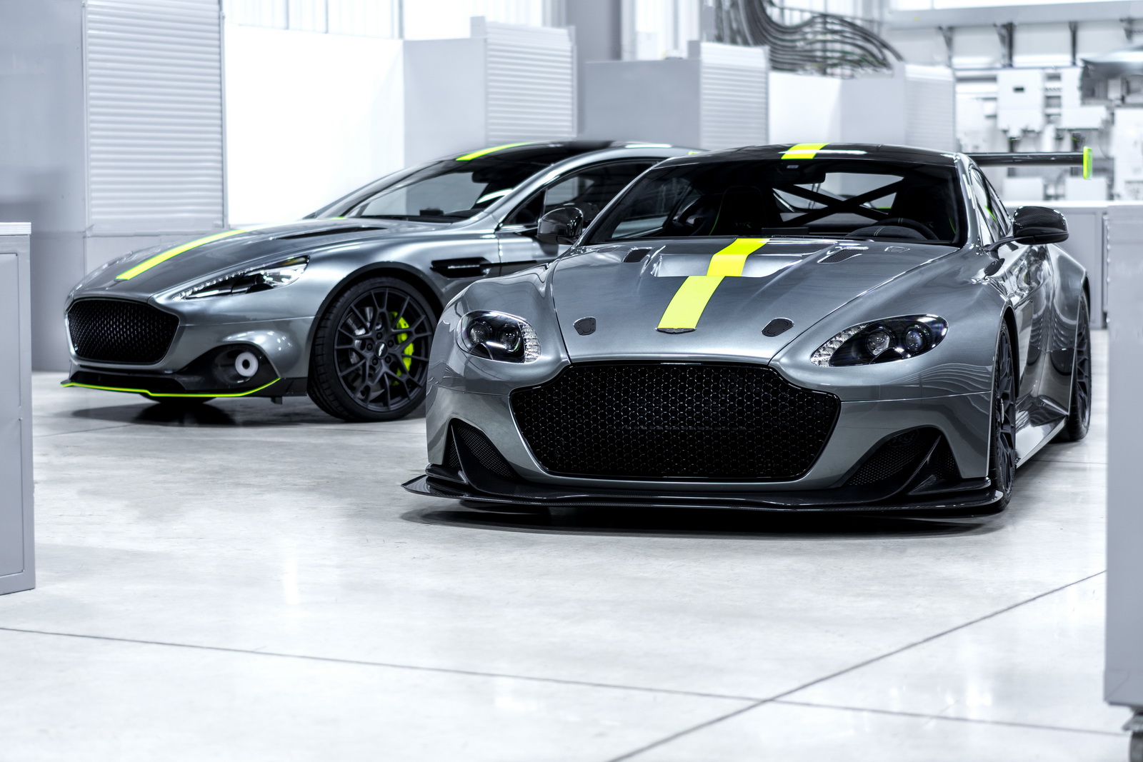 アストンマーティンが新ブランド「AMR」立ち上げ。レースのエッセンスを市販モデルに