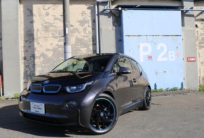 BMW i3の撮影をナナガン（天保山第七岸壁）にて行う。警察に職務質問を受けることに