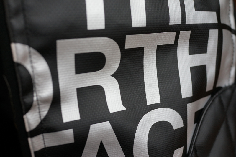 こんなものを買った。ノースフェイス×ジュンヤワタナベのパーカー（実用性皆無）