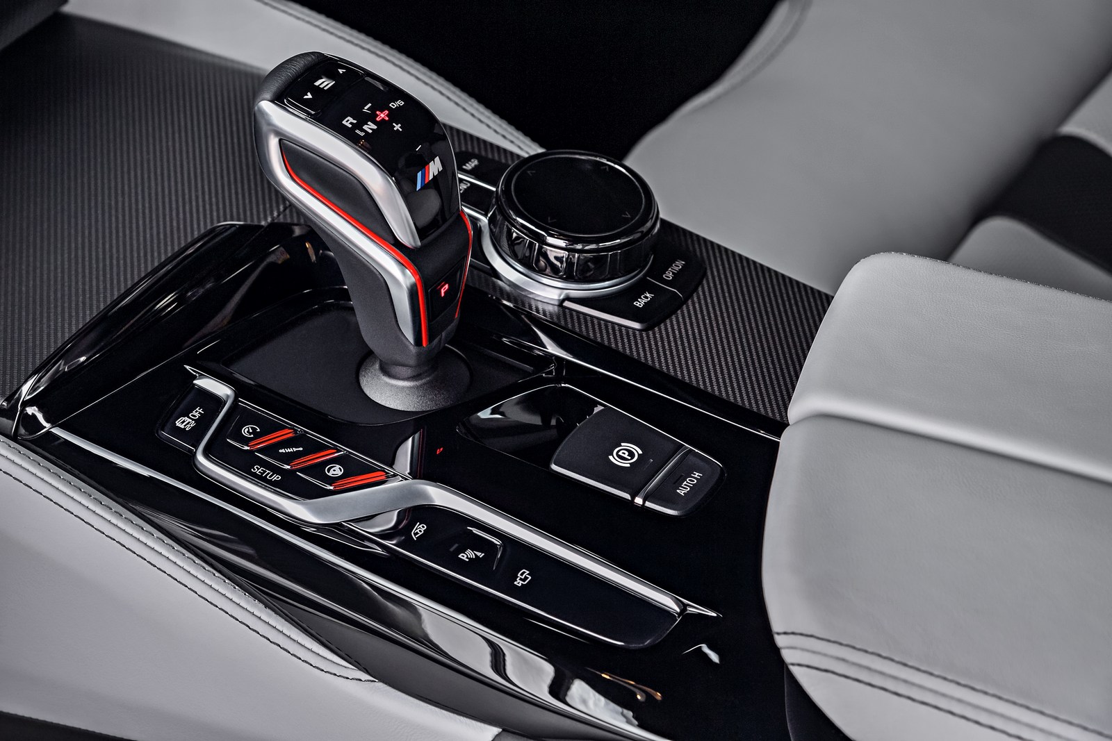 BMW「Z4に積まれるトルコンATは最高だ。ロードカー用としてこれ以上のトランスミッションは存在しない」