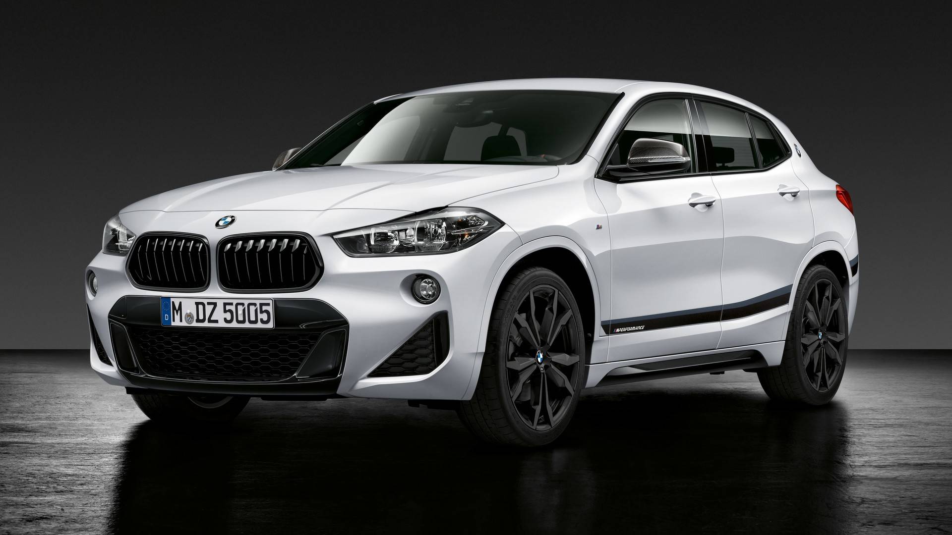 BMWがX2/X3/X4向けのMパフォーマンスパーツ発表。内装ではベロア調マットが「新製品」