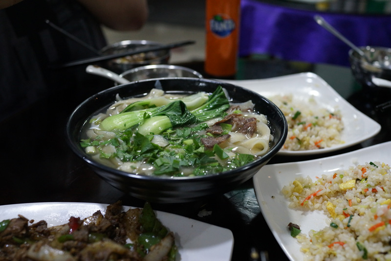 中国で食べたもの。中国名物「蘭州ラーメン」やイスラム教圏独特の羊料理など