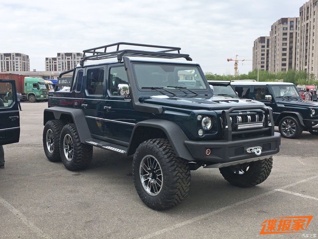 一体どういった神経？ベンツの中国提携先がG 63 AMG 6×6をコピーしモーターショーに展示