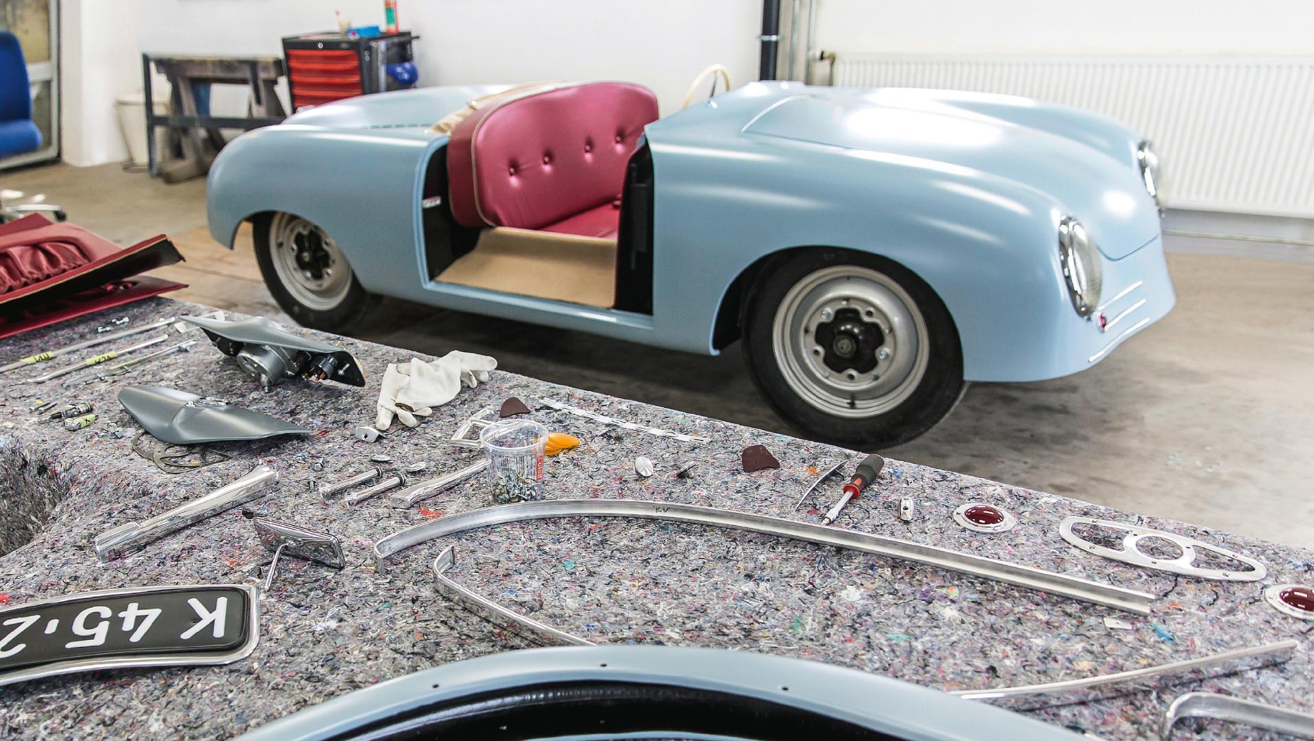 ポルシェが最初の市販車「356 No.1」をレプリカとして復元。第1号車はこんなクルマだった